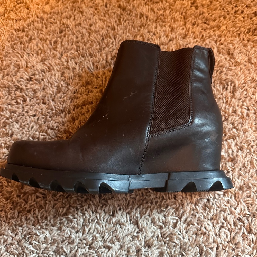 Sorel wedge brown bootie size 9